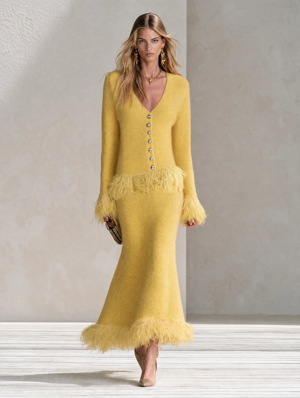 Conjunto Amélie – Elegancia con Detalles de Plumas